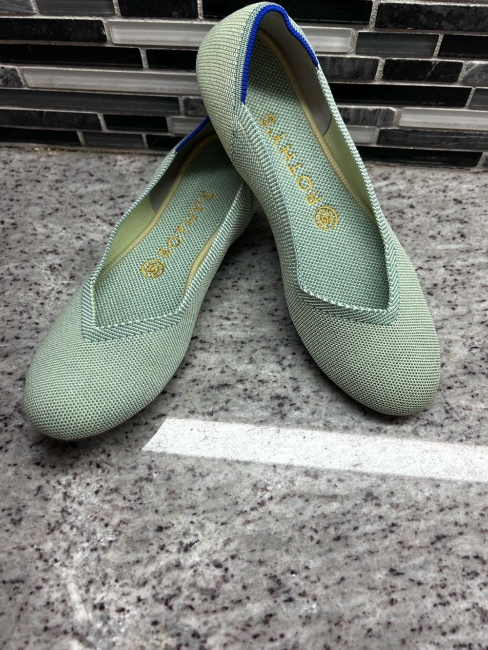 Rothy’s Rare & Retired Mint Green Knit Slip-On Ballet Flats w/blue Trim size 7.5